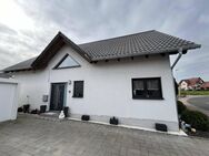 Großzügig, modern und in ruhiger Lage: Einfamilienhaus mit großem Garten und Doppelgarage - Bergrheinfeld