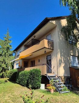 Wunderschönes Zweifamilienhaus mit traumhaften Grundstück - Löchgau