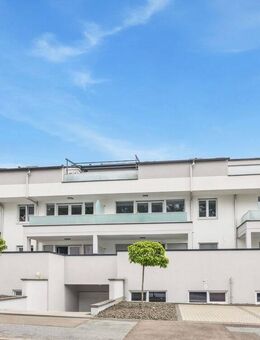 Stilvolles Wohnen: Erdgeschosswohnung mit Terrasse und Tiefgaragenstellplatz in Homburg - Homburg