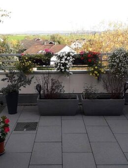 Eigennutzer aufgepasst! Geräumige helle 4,5 Zimmer- Penthousewohnung in Göggingen - Göggingen