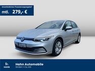 VW Golf, 2.0 TDI Life, Jahr 2022 - Wendlingen (Neckar)