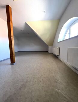 Gemütliche 1-Raum-Wohnung im Dachgeschoss – Ideal für Studenten oder Azubis - Ebersbach-Neugersdorf