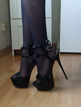 Heels - Hagen (Stadt der FernUniversität) Wehringhausen