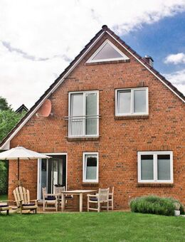 300 m zum Strand + Mini-Meerblick: Modernes EFH-Haus bei Eckernförde - Waabs