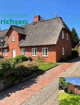 Großzügiges Reetdachhaus & ebenerdiger Bungalow auf großem Grundstück - Ladelund