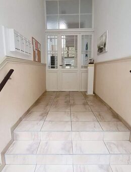 GRUNDform - Immobilien & Verwaltung ! Lust auf WOHNEN ? Kernsanierte 3 - Dachgeschosswohnung in gepflegtem Stadthaus ! - Wiesbaden