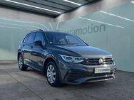 VW Tiguan, 2.0 TDI R-Line, Jahr 2023 - München