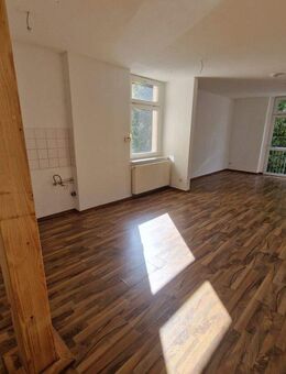 Große 5 Raumwohnung mit Balkon in Lichtenberg/Erzgebirge zu vermieten! - Lichtenberg (Erzgebirge)