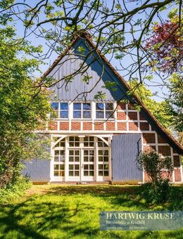 Idyllisches Reetdachhaus mit Teich und traumhaftem Grundstück - Osten