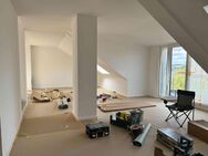 Erstbezug nach Dachausbau - Individuelle 3-3,5 Zimmer-Dachgeschoss-Wohnung mit tollem Mainblick! - Offenbach (Main)