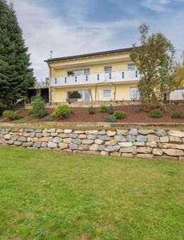 Saniertes Wohnhaus mit ELW, PV Anlage und gepflegtem Garten - Vilshofen (Donau)