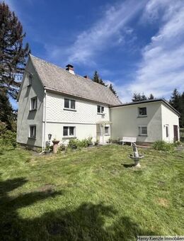 +++ RESERVIERT +++ Teilsaniertes Haus mit Potenzial - Idyllisch gelegen in Klingenberg-Colmnitz - Dorfhain