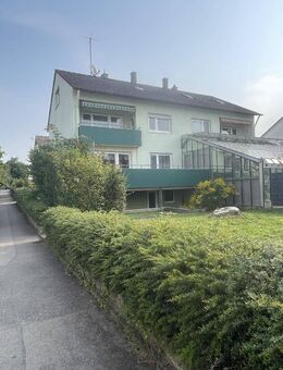 Großzügige Doppelhaushälfte in ruhiger, zentraler Lage von Sachsenheim - Sachsenheim