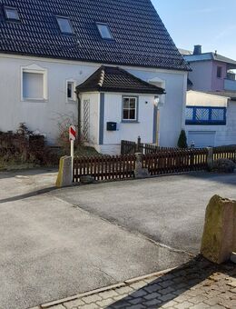 Einfamilienhaus mit Lagerfläche im Untergeschoss, in Geroldsgrün zentral - Geroldsgrün