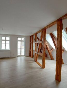 Sanierte 2-Raum-Wohnung im Dachgeschoss - Neustrelitz