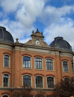 ***EIN SCHMUCKSTÜCK IN ZWICKAU~ERSTBEZUG NACH SANIERUNG~3 RÄUME~EINBAUKÜCHE~BALKON~STELLPLATZ*** - Zwickau