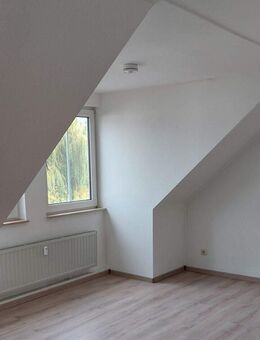 **Aufgepasst** 2 Raumwohnung mit Tageslichtbad und Balkon in Wusterhausen - Wusterhausen (Dosse)