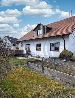 Gepflegtes Zweifamilienhaus mit viel Potenzial - ruhig gelegen in Steißlingen - Steißlingen