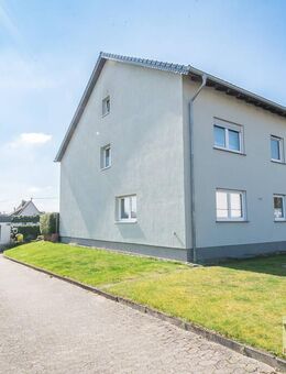 AUSBAUPOTENZIAL - gepflegtes Mehrfamilienhaus mit drei Garagen in Furpach! - Neunkirchen (Saarland)