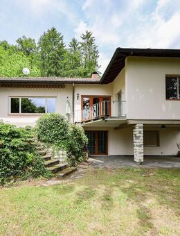 Haus mit Weitblick - sanierungsbedürftige Immobilie mit großem Potenzial in Toplage von Wyhlen - Grenzach-Wyhlen