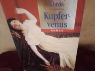 L.Davis, "Kupfer- Venus", zuerst trifft sie solche mit vier Beinen, dann Ratten der Menschlichen Art - Nürnberg Zentrum