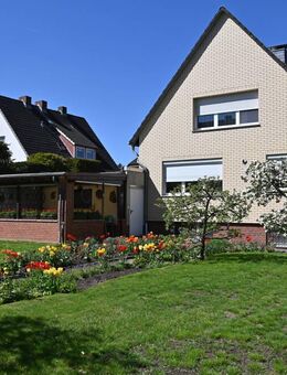 Provisionsfrei für den Käufer....!!! Zweifamilienhaus nebst großer Garage in ruhiger Lage ..... !!! - Hannover