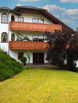 MG - Herrschaftliches Anwesen mit großzügigem Grundstück und Garage - Mehlbach