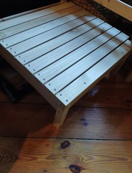 Sitzecke aus Kiefernholz - Berlin