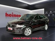 VW Tiguan, 2.0 TDI Move, Jahr 2023 - Werne