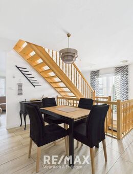 Sofort frei! Familienfreundliche Doppelhaushälfte mit Garten in Kornwestheim - Kornwestheim