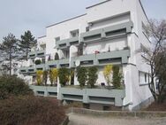 Ihr Zuhause in Top Lage, renovierte 2,5-Zimmer-Wohnung mit großem Sonnenbalkon - Nürnberg