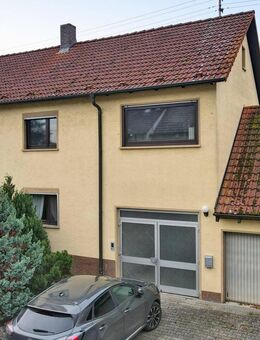 Renovieren, einziehen, wohlfühlen: Doppelhaushälfte in Walldorf mit Potenzial - Walldorf (Baden-Württemberg)