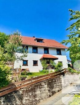 Gepflegte Dachgeschosswohnung mit Charme - 2,5 Zimmer in Saldenburg/ Nähe Tittling! - Saldenburg