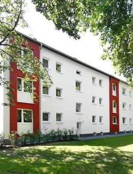 Modernisierte 2-Zimmer Wohnung mit schönem Balkon in Hannover-Hainholz - Hannover
