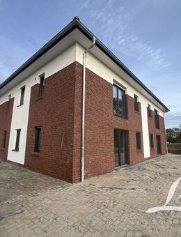 **Neubau ! Erdgeschosswohnung mit Terrasse - Neubaugebiet!** - Apen