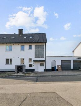 Charmante, moderne 3-Zimmer-Eigentumswohnung mit 3 Stellplätzen in Wendelstein-Großschwarzenlohe - Wendelstein