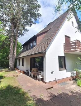 Großzügiges Ein- bis Zweifamilienhaus mit Garage und wunderschönem Garten in Toplage von Altenfurt - Nürnberg