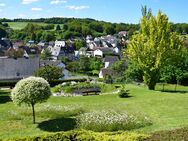 Mehrgenerationenhaus oder Kapitalanlage mit toller Aussicht und großem Garten - Weinbach