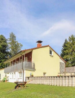 Traumhaftes Anwesen mit Villa und Einliegerwohnung mit sep. Eingang in naturnaher Wohnlage - Spiegelberg