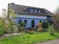 Dillingen-Diefflen: Villa mit 7 Zimmern, exkl. Ausstattung und tollem Garten in gepflegter Umgebung - Dillingen (Saar)