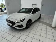 Hyundai i30, 1.6 CRDi Edition 30 ALLWETTER & MEHR, Jahr 2021 - Laatzen