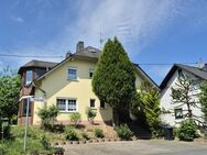 Traben-Trarbach: Solides Zweifamilienhaus mit Garage in sonniger, hochwasserfreier Ortsrandlage! - Traben-Trarbach