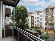 BARRIEREFREI UND ENERGIEEFFIZIENT // Bezugsfreie 2-Raum-Wohnung mit Balkon, Einbauküche & Aufzug - Leipzig