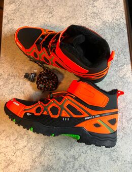 NEUE Road Star gefüttert Boots Orange 44 unbenutzt - Warendorf