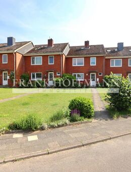 Reihenhauszeile mit 5 Einheiten in Bad Bramstedt - Bad Bramstedt