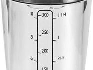 Cole & Mason Dressing Shaker Cambourne, Edelstahl, für Salatsoßen/Marinaden, mit Maßangabe, tropfsicher, mit Ausgießer