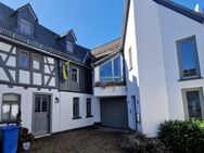 Elz. Gepflegtes Wohnhaus in zentraler ruhiger Lage. - Elz