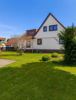 Raum für Ideen: Doppelhaushälfte mit Bauplatz, großem Garten und Garage - Pforzheim
