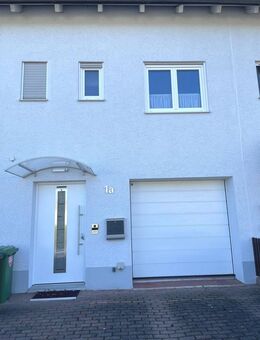 Charmantes Reihenmittelhaus für die Familie in Top-Lage von Rieden - Rieden (Regierungsbezirk Oberpfalz)