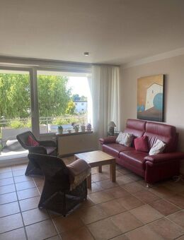 Lichtdurchflutete 3-Zimmer-Wohnung mit Südbalkon und Weitblick - in Troisdorf-Eschmar - Troisdorf